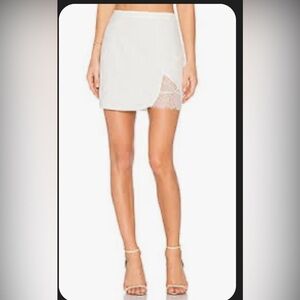NWOT NBD Breakaway Skirt in
Ivory